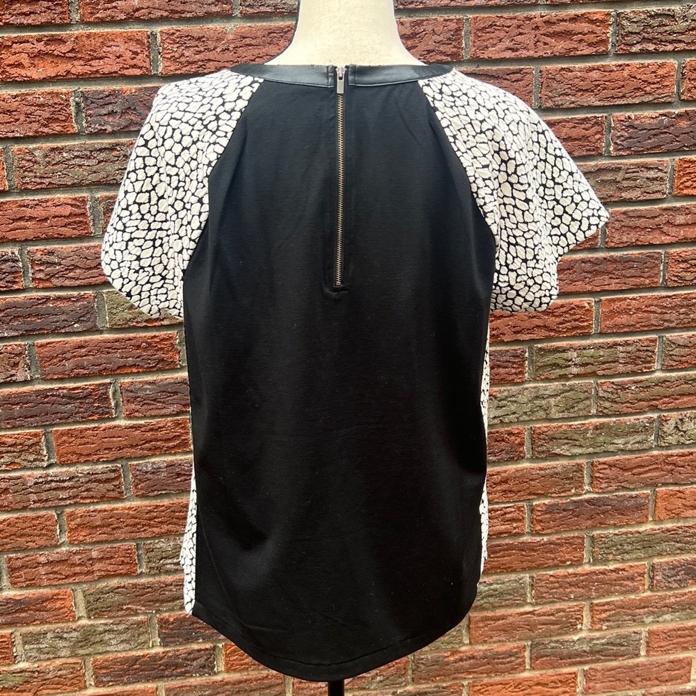 Banana Republic Pattern Top - Picture 4 of 9